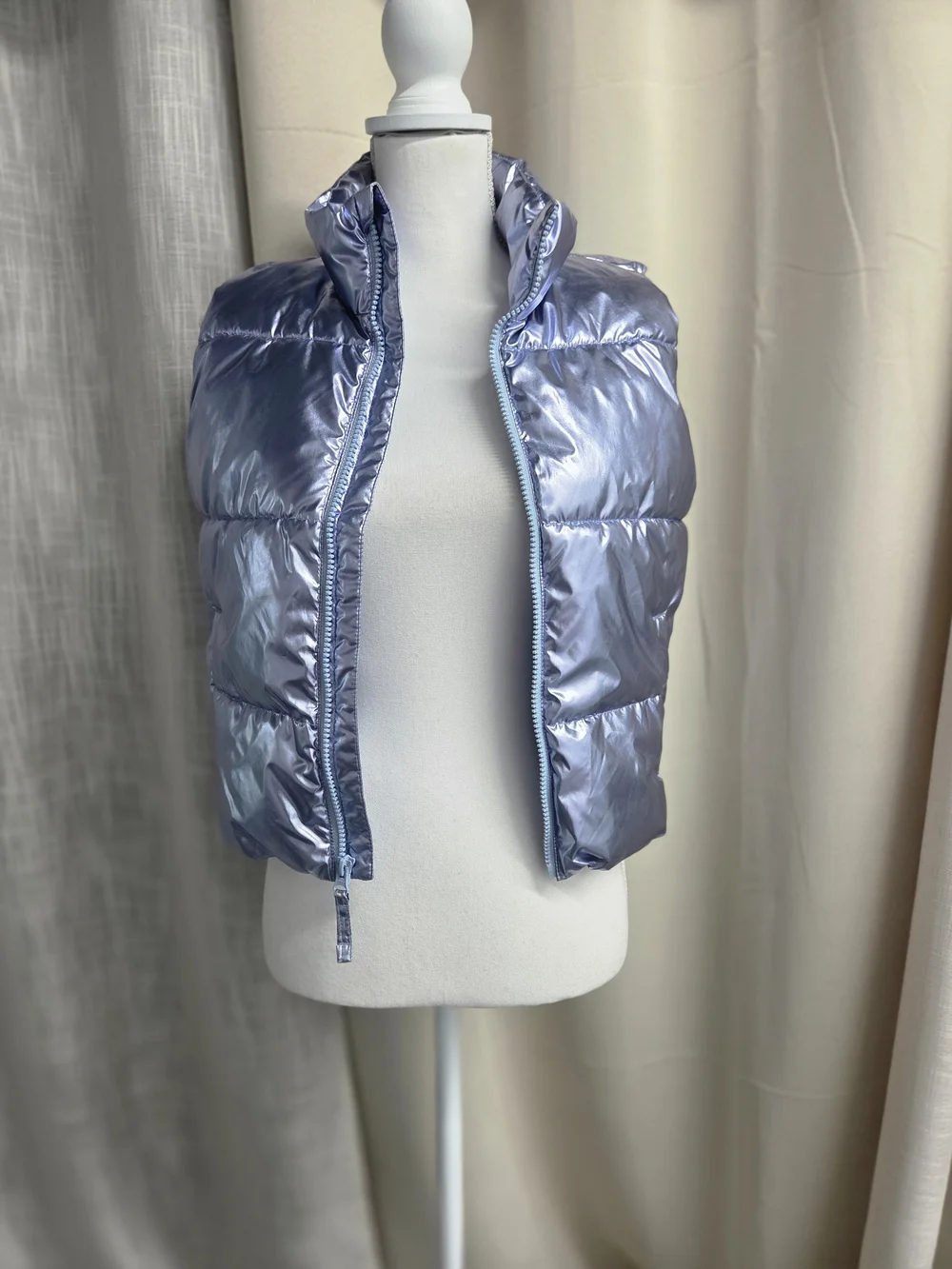 Old Navy Iridescent Puffer Vest Glacial Pastel Goth Soft Grunge Cyberpunk Size L
